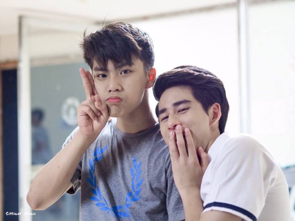 เบื่อความน่ารัก!! ห่างๆ กันบ้างก็ได้ ""โอม & เต้ย"" คู่จิ้นฟินเว่อร์แห่งปี