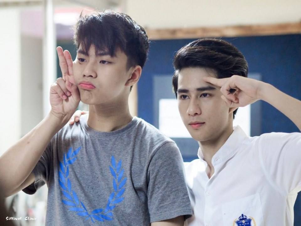 เบื่อความน่ารัก!! ห่างๆ กันบ้างก็ได้ ""โอม & เต้ย"" คู่จิ้นฟินเว่อร์แห่งปี