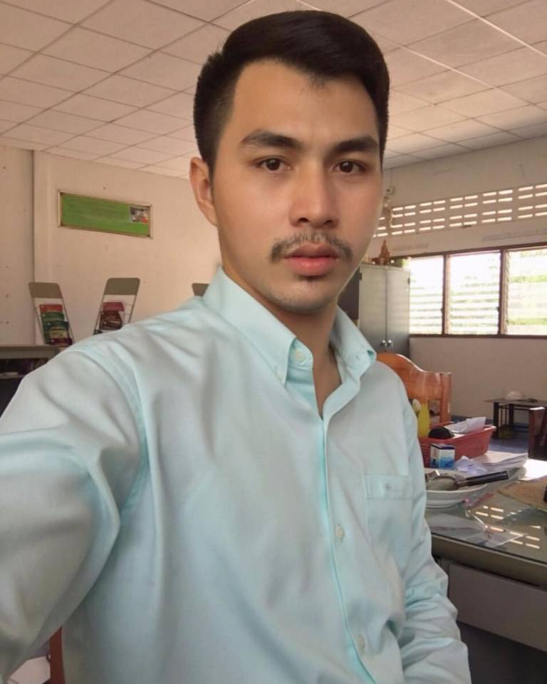 ครูขาหนูเหงา  ครูหล่อบอกต่อ