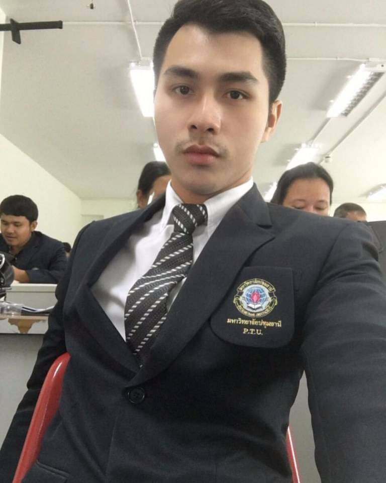 ครูขาหนูเหงา  ครูหล่อบอกต่อ