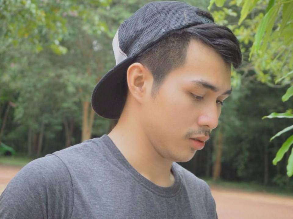 ครูขาหนูเหงา  ครูหล่อบอกต่อ