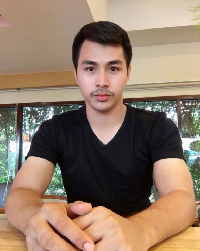 ครูขาหนูเหงา  ครูหล่อบอกต่อ