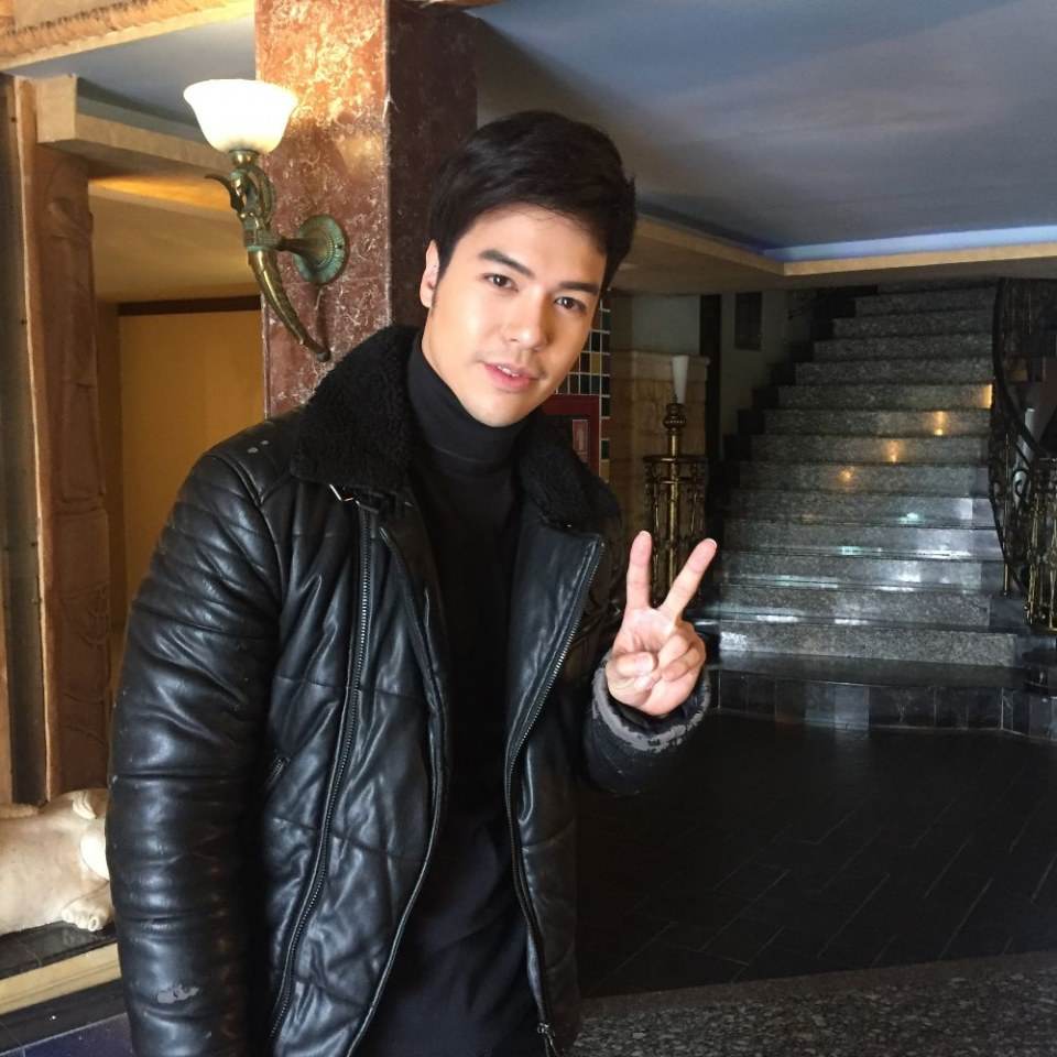 แอบถ่ายพระเอกหล่อ