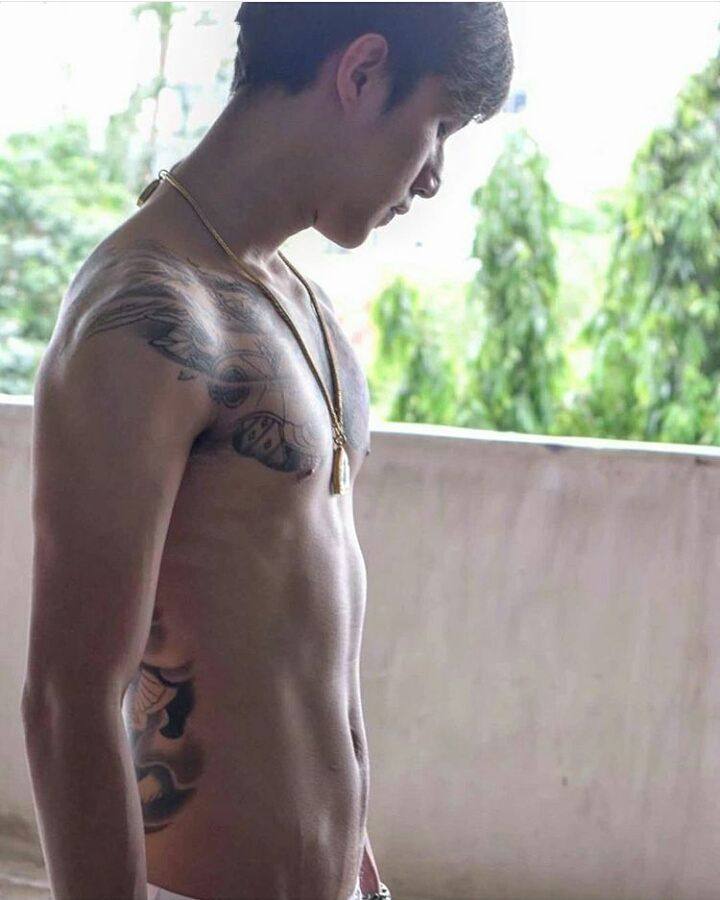 30ปู้มีเป๋าตุง!!! งานกล้ามปูก็มา&hellip; อื้มหืม!!! ฟิกหมอนไปอีก กัดปากไปหนึ่งที..หากะลามังมารอได้เลย!?