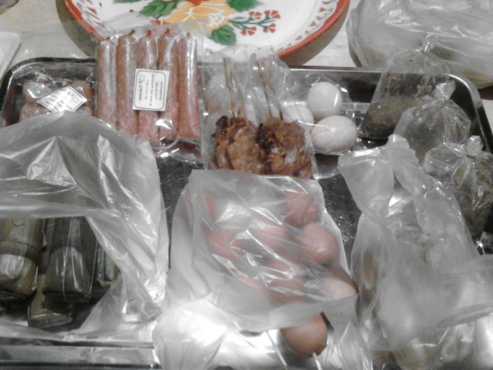 ตลาดบ้านโนนตูม ผึ่งแดด มุกดาหาร