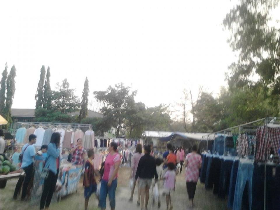 ตลาดบ้านโนนตูม ผึ่งแดด มุกดาหาร