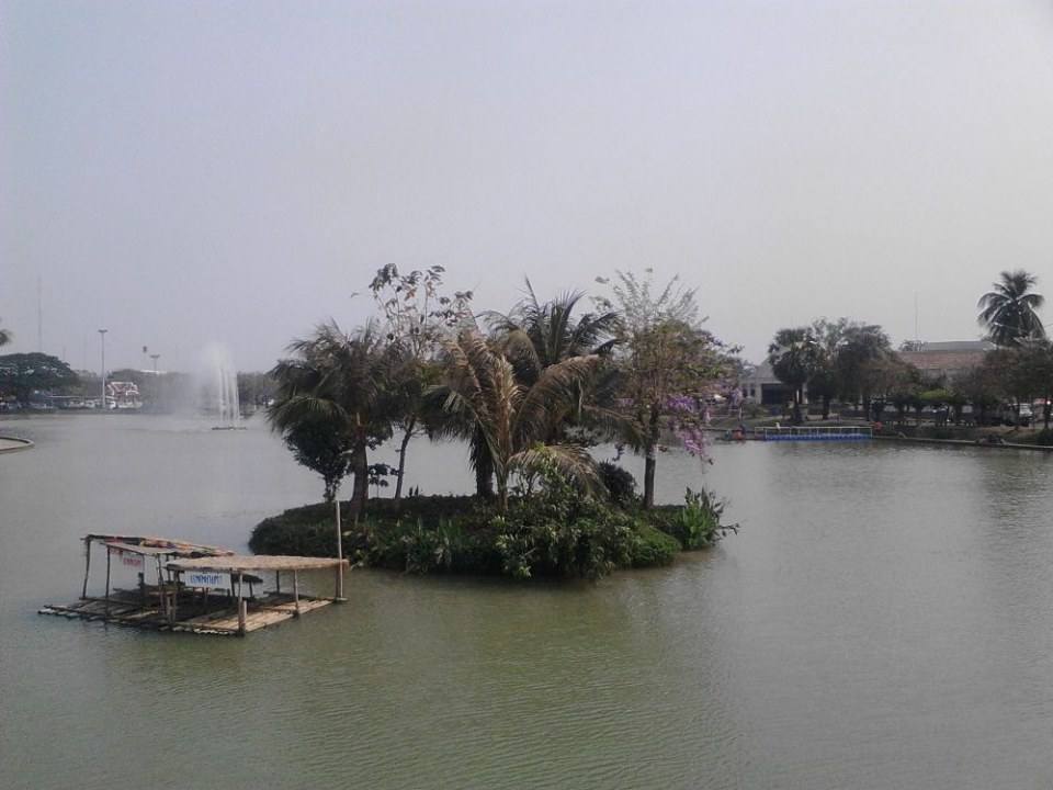 เมืองร้อยเอ็ดเพชรอีสาน