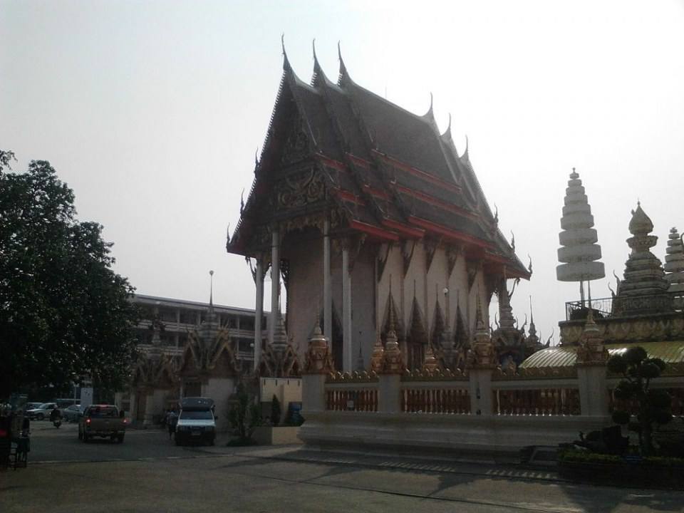เมืองร้อยเอ็ดเพชรอีสาน