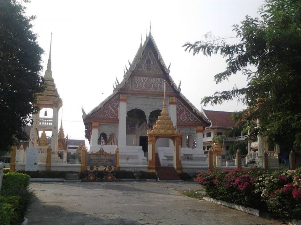 เมืองร้อยเอ็ดเพชรอีสาน