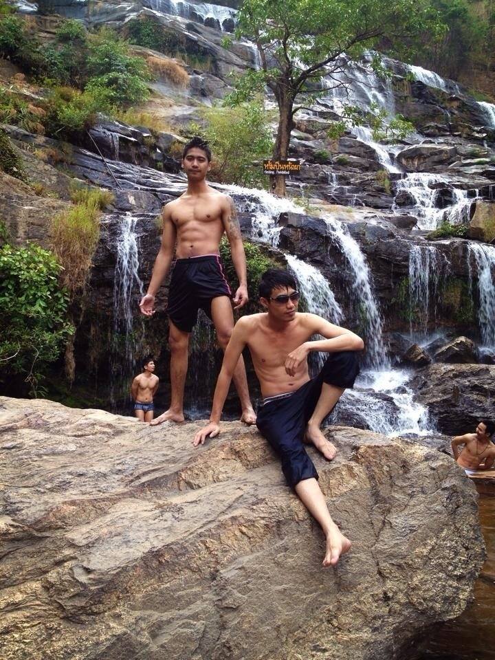 ชายหนุ่ม 8