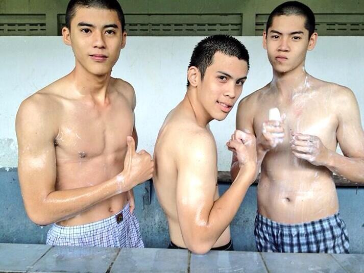 ชายหนุ่ม 8