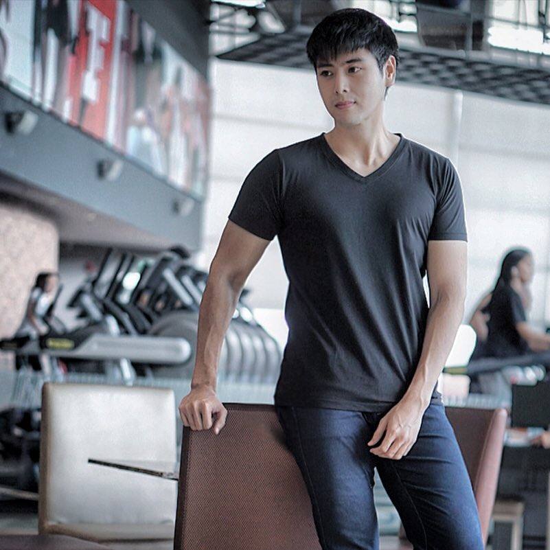 &ldquo;นัท ชนะกุล&rdquo; จากหนุ่มอ้วนร่างยักษ์ พิชิตตัวเองกลายเป็นหนุ่มหล่อล่ำ หุ่นสุดเฟิร์ม
