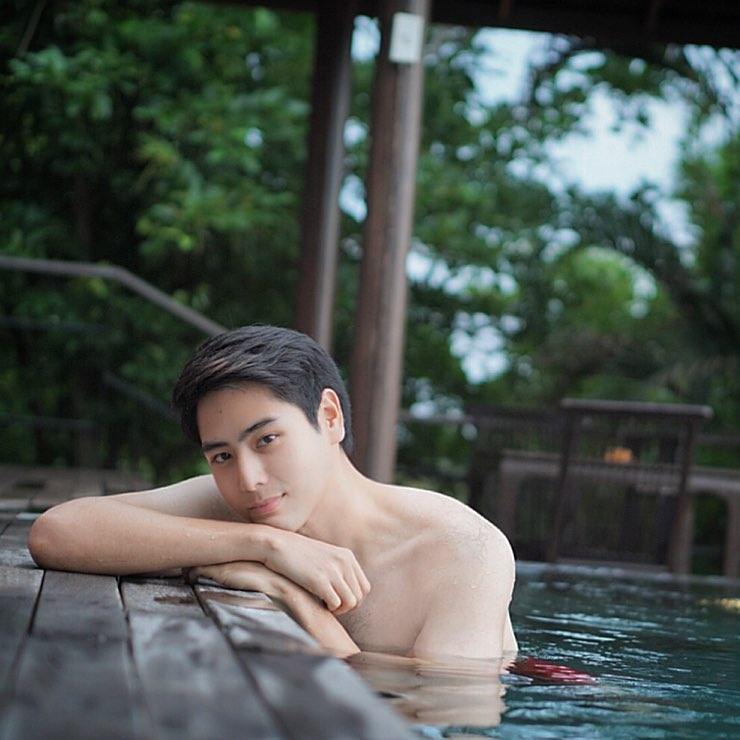 &ldquo;นัท ชนะกุล&rdquo; จากหนุ่มอ้วนร่างยักษ์ พิชิตตัวเองกลายเป็นหนุ่มหล่อล่ำ หุ่นสุดเฟิร์ม