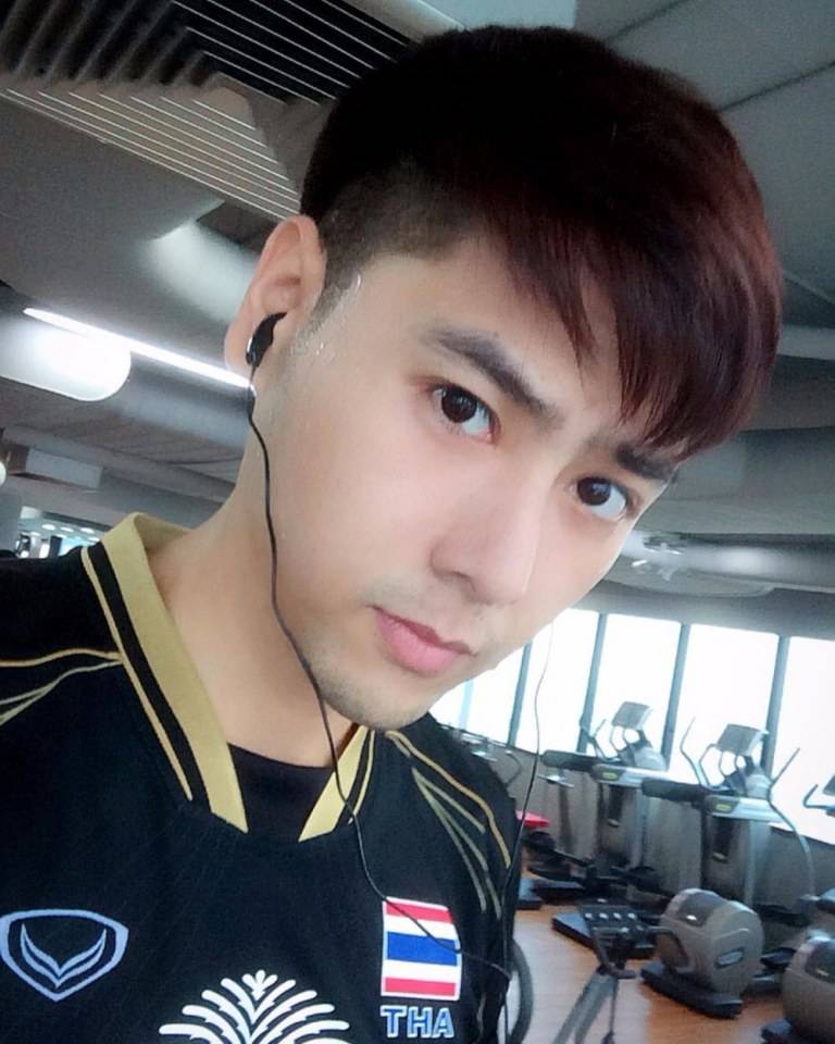 &ldquo;นัท ชนะกุล&rdquo; จากหนุ่มอ้วนร่างยักษ์ พิชิตตัวเองกลายเป็นหนุ่มหล่อล่ำ หุ่นสุดเฟิร์ม