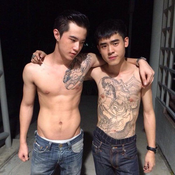 หนุ่มๆ ขยุ้มหัวใจ