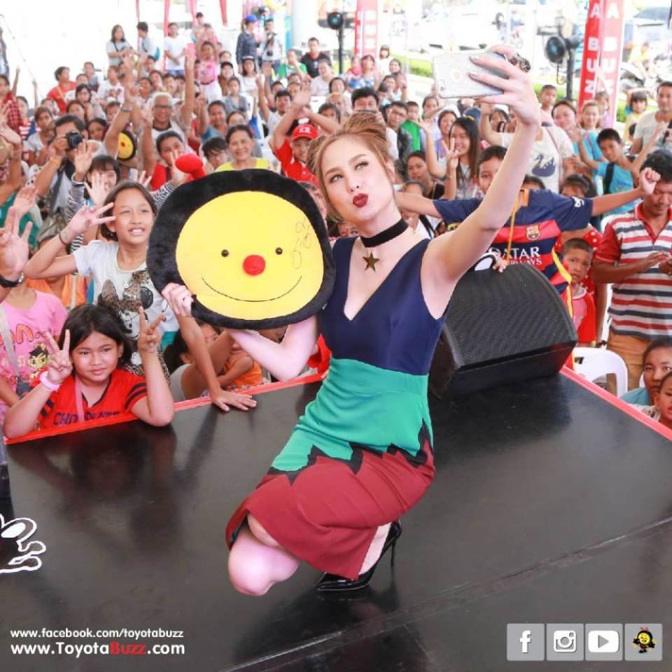 ขวัญ อุษามณี ที่ โตโยต้าบัสส์ สาขาเพชรเกษม 88