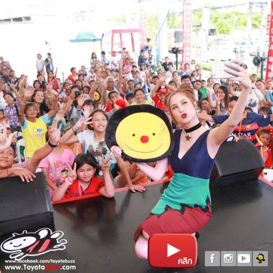 ขวัญ อุษามณี ที่ โตโยต้าบัสส์ สาขาเพชรเกษม 88