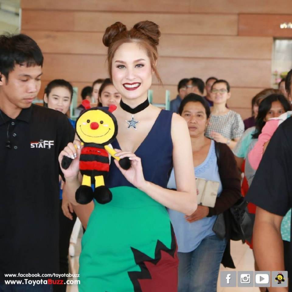 ขวัญ อุษามณี ที่ โตโยต้าบัสส์ สาขาเพชรเกษม 88