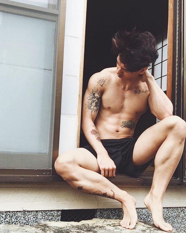 หนุ่มลูกครึ่งสุดแซ่บ Zie Naval