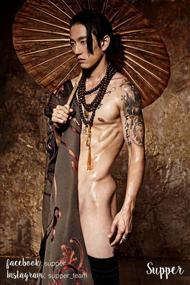 หนุ่มตี๋มาดเซอร์ Jake Choi