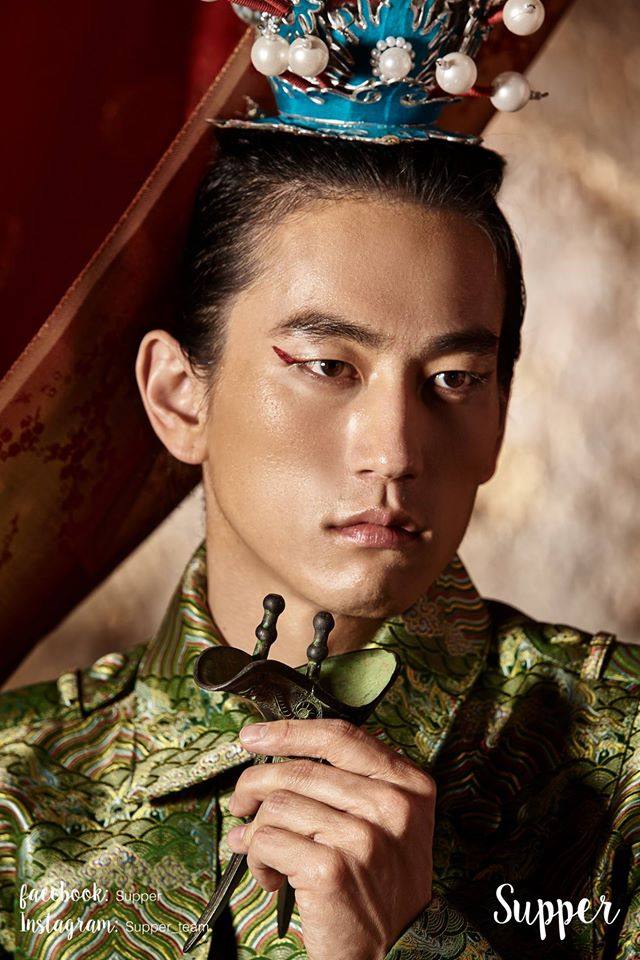 หนุ่มตี๋มาดเซอร์ Jake Choi