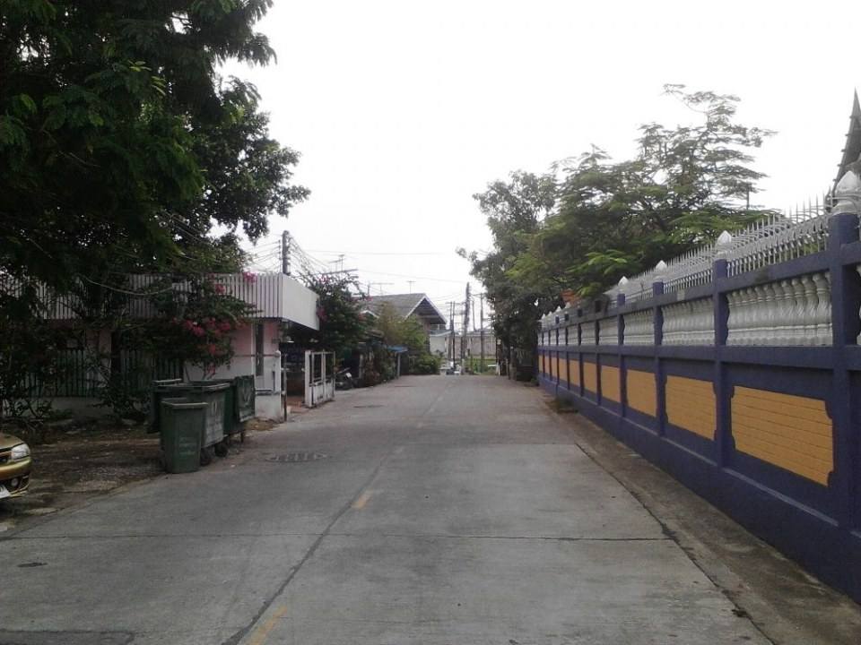 ท่าฉลอม 1
