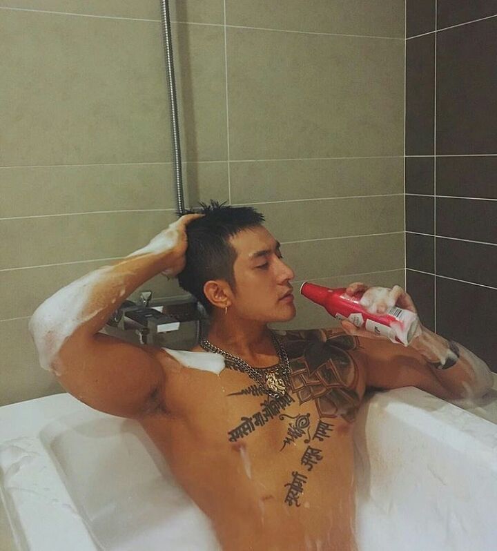 กอดหน่อยจิ