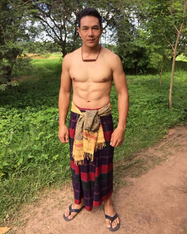 กอดหน่อยจิ