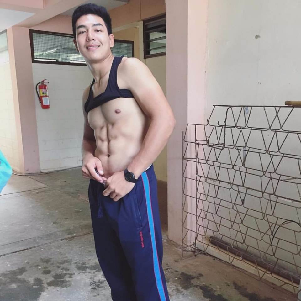 กอดหน่อยจิ