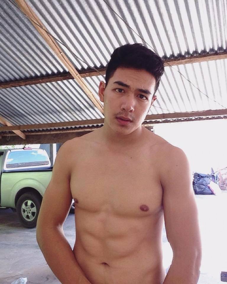 กอดหน่อยจิ