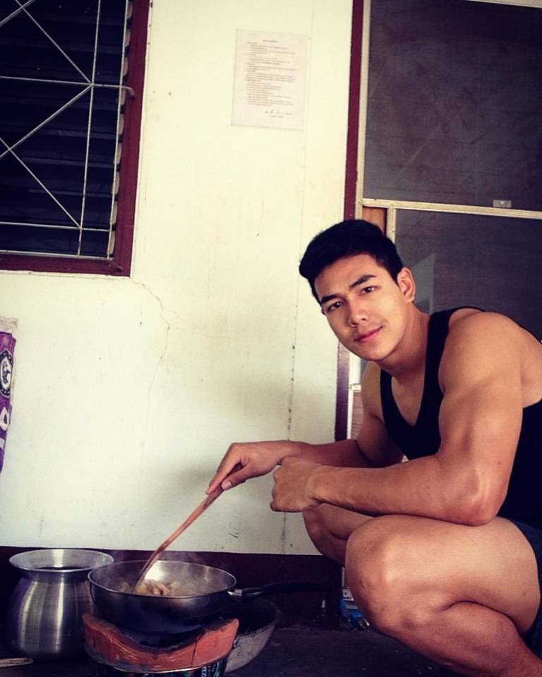 กอดหน่อยจิ