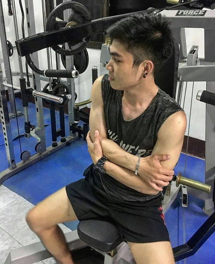 กอดหน่อยจิ