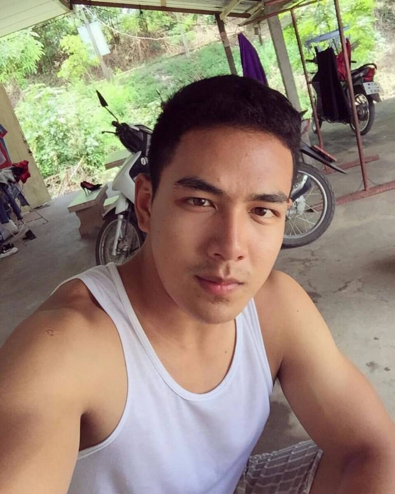 กอดหน่อยจิ