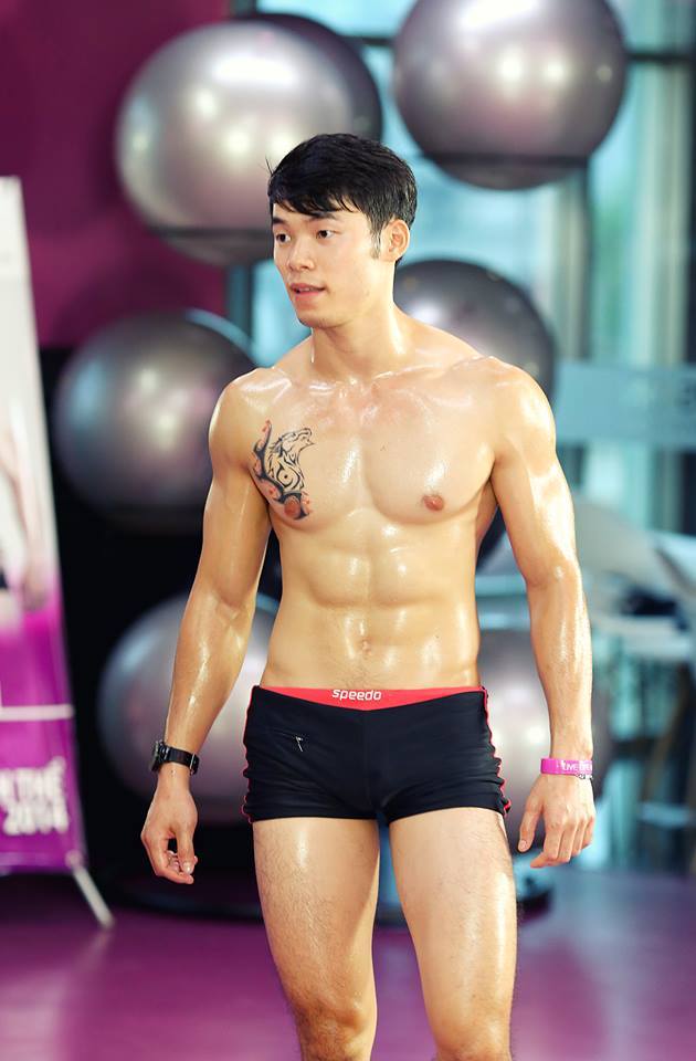 ล่ำกล้ามแน่น