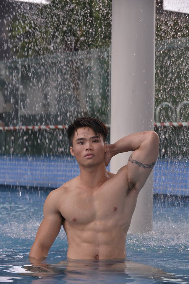ล่ำกล้ามแน่น