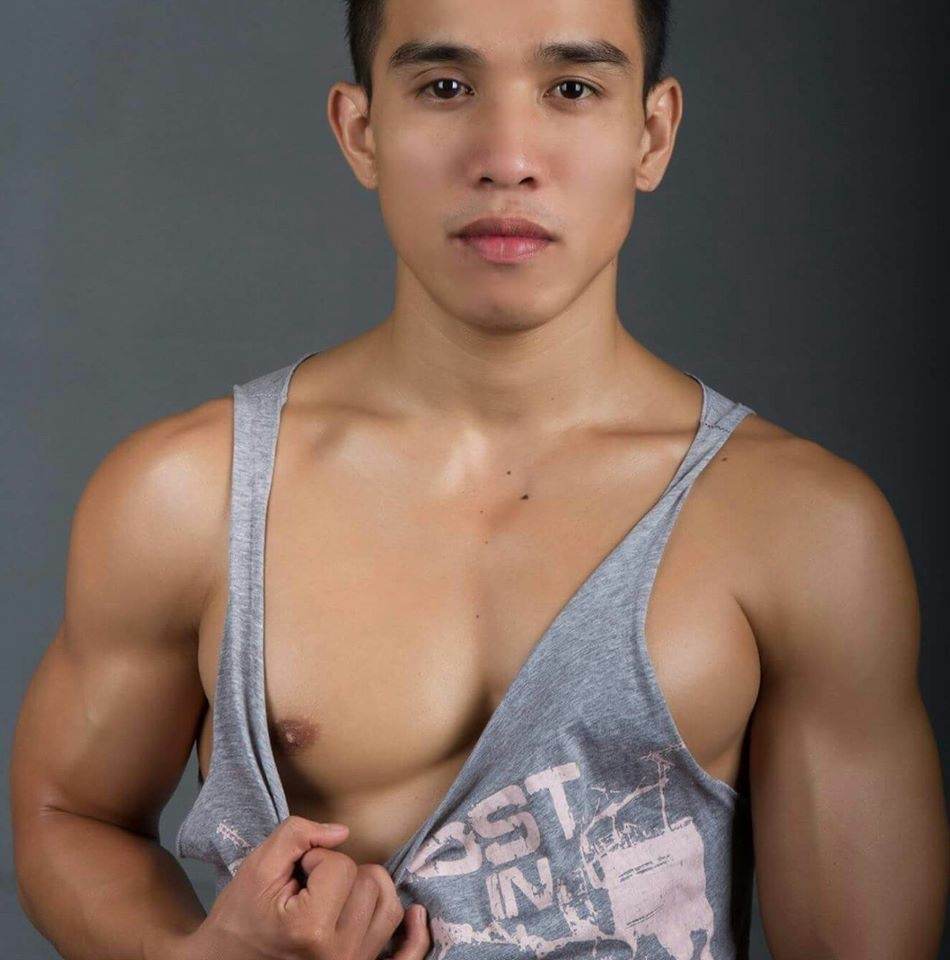 ล่ำกล้ามแน่น