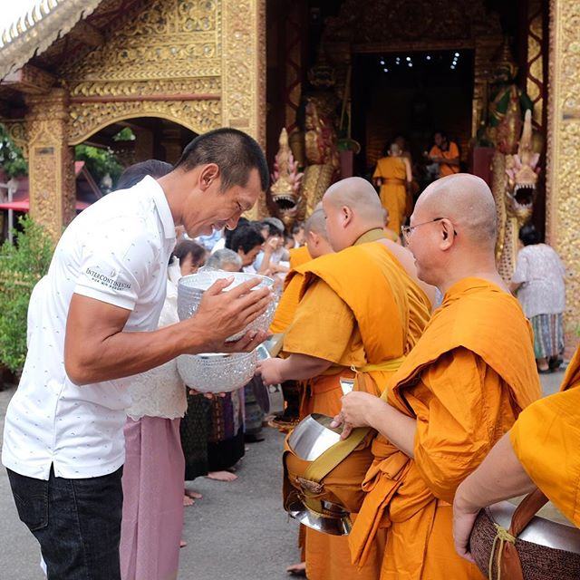 ภราดร ศรีชาพันธุ์ สุดยอดนักเทนนิสของไทย จิตใจดีชอบเข้าวัดทำบุญ