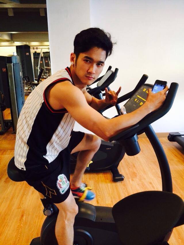 ดาราหนุ่มไทย 1,440