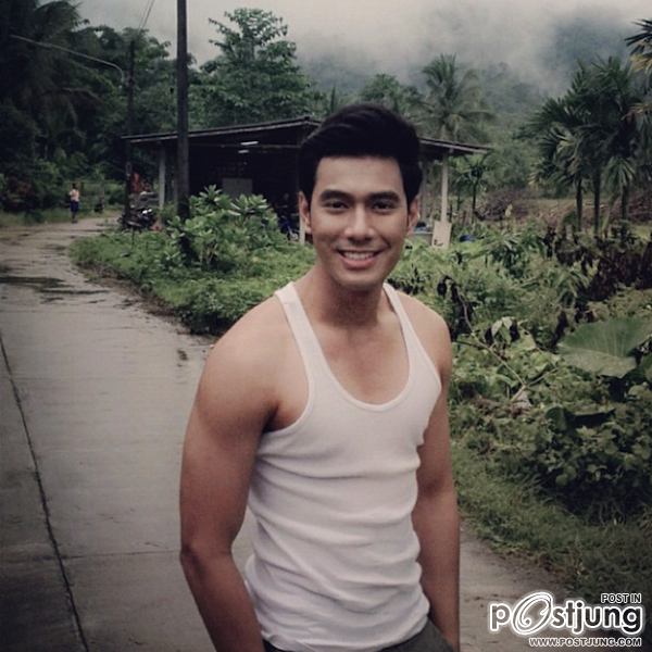 ดาราหนุ่มไทย 1,440