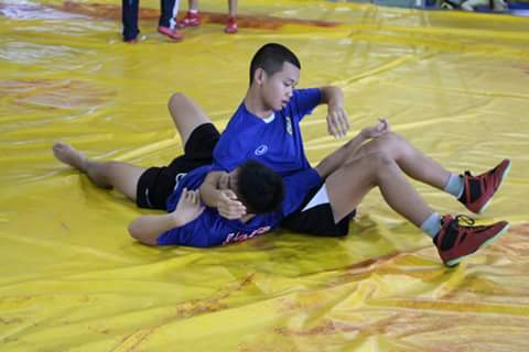 หนุ่มๆ นร.รร.กีฬา # 14