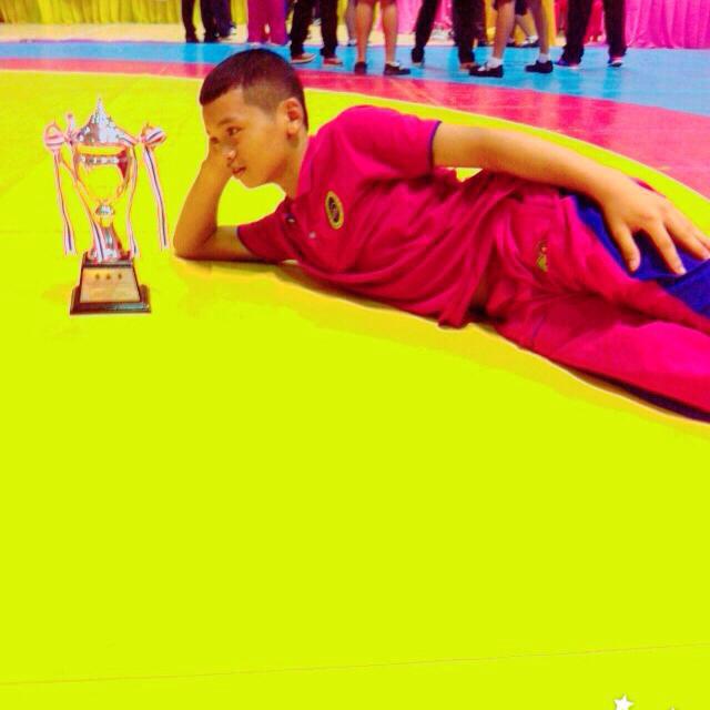 หนุ่มๆ นร.รร.กีฬา # 14