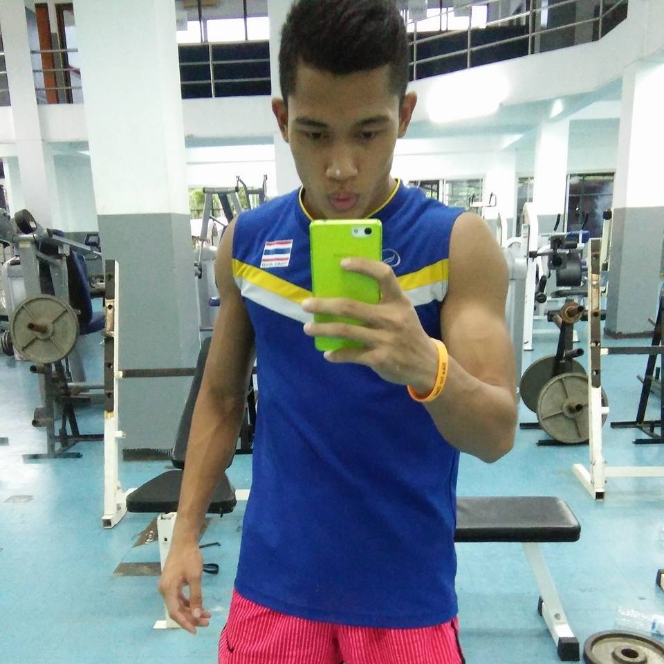หนุ่มๆ นร.รร.กีฬา # 15