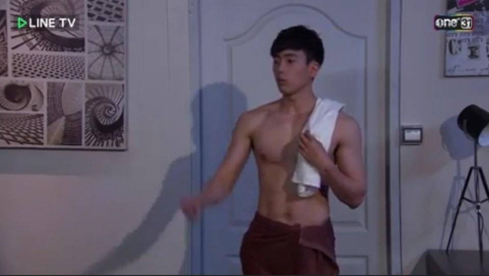 2 นักแสดงหนุ่มหน้าใส หล่อแซ่บทะลุจอ "ชัดแจ้ง & เอิร์ธ" คู่จิ้นมาแรงส่งท้ายปี 2016