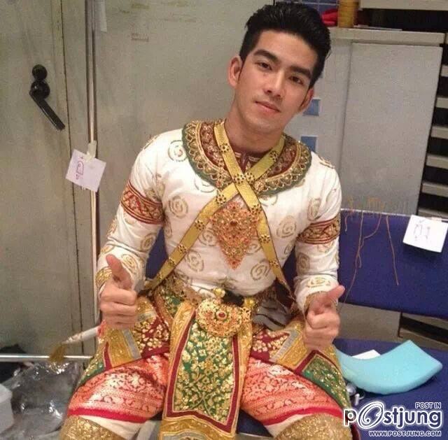 ผาเหรดผู้ชายหล่อล่ำ 1,447