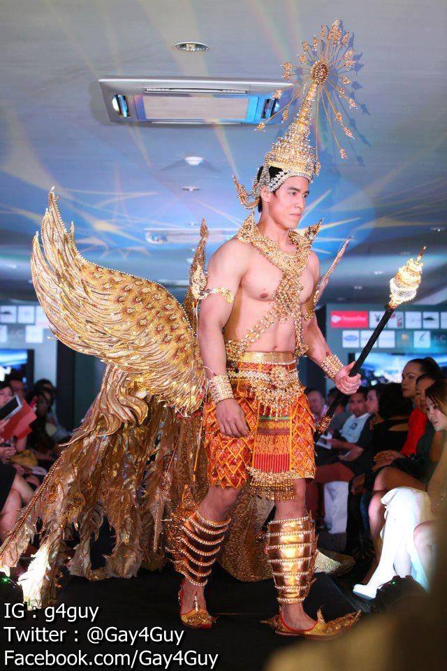 ผาเหรดผู้ชายหล่อล่ำ 1,447