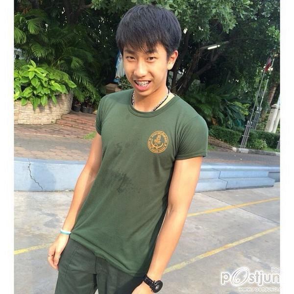 รอดอ!!  เคารพธงชาติเดี๋ยวนี้นะ !!!!  1,479