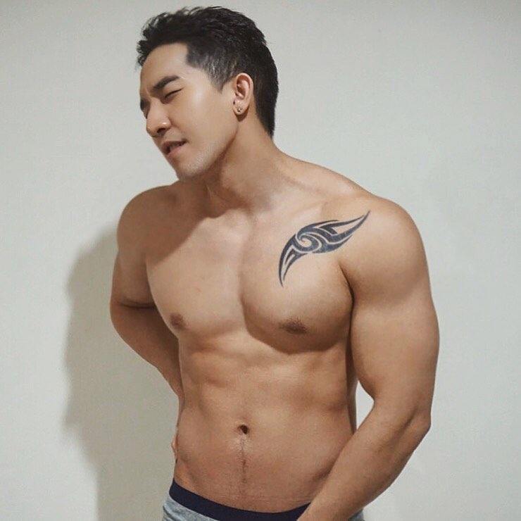 เห็นลายแล้วอยากโดนสัก