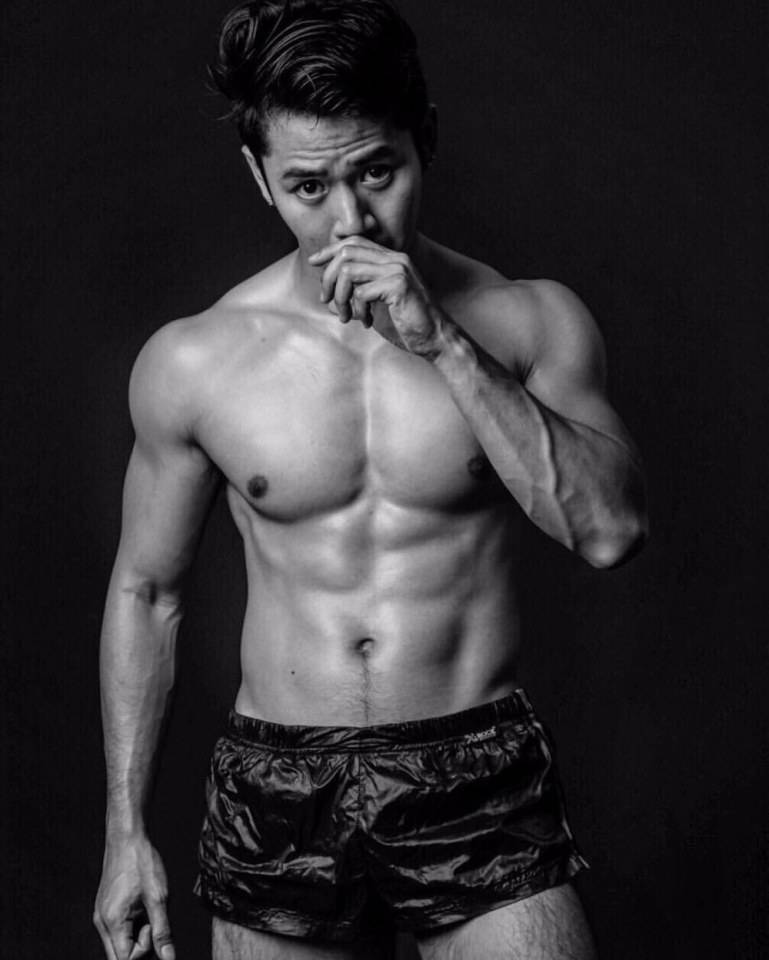 หล่อขอโชว์