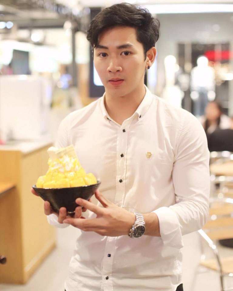 หล่อขอโชว์