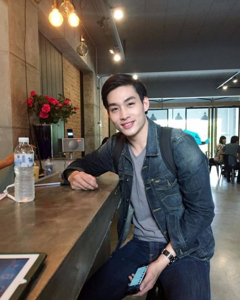 หล่อขอโชว์